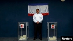 Голосування під час невизнаного референдуму про статус Кримського півострова, Бахчисарай, 16 березня 2014 року