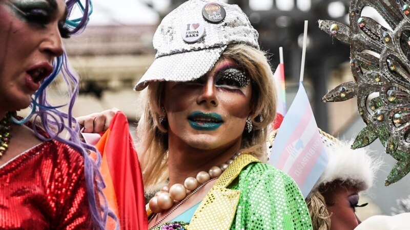 В Чувашии собираются провести первый митинг в поддержку ЛГБТ- меньшинств 