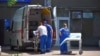 Бригада «скорой помощи» привезла больную в первую горбольницу Севастополя