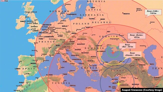 Границы досягаемости российских ракетных комплексов из аннексированного Крыма и военной базы России в Сирии