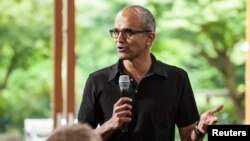  Satya Nadella