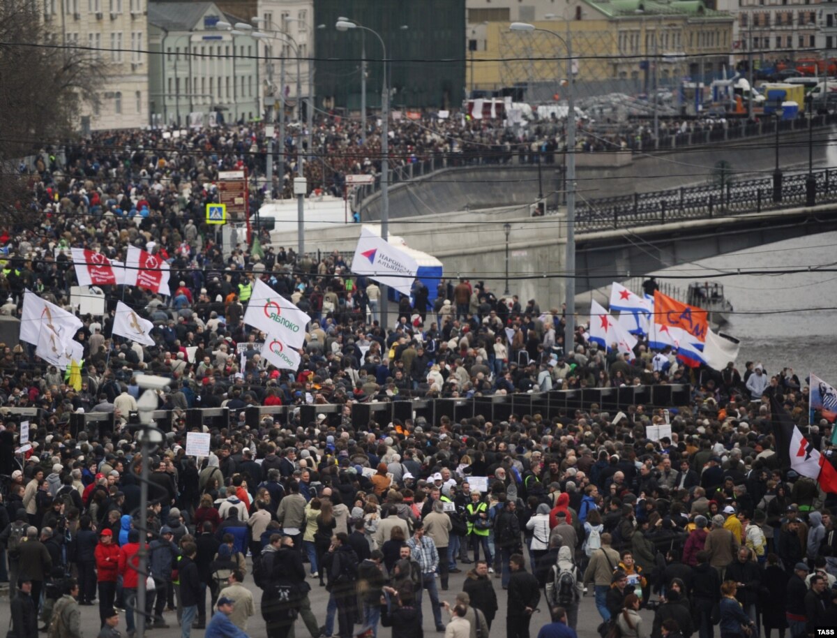 8 декабря 2011. Навальный 2011 Болотная площадь. Протесты на Болотной площади 2011. Болотная Москва 2012. Болотная площадь митинг 2011.