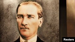 Мустафа Кемал Ататурк - таткото на модерна Турција