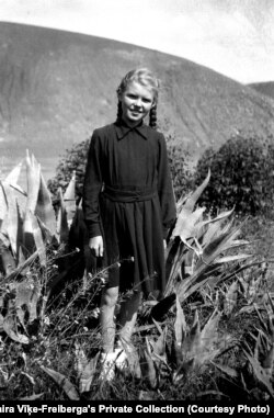 Вайра Віке-Фрэйбэрга ў 11-гадовым узросьце, Даўра, Марока, лета 1949