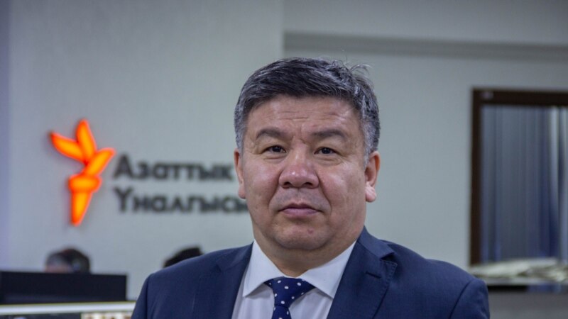 Шыкмаматов: парламент, президент, өкмөт чукул жыйынга чогулуш керек