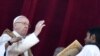 Папа Францішак у базыліцы Сьвятога Пятра. 25 сьнежня 2017