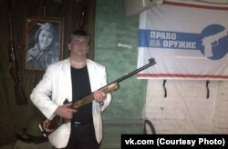 Игорь Иванов представляет в Пскове организацию "Право на оружие"