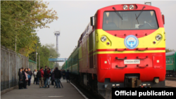Кыргызстандан Орусияга жүргүнчү ташыган поезд каттамы 2020-жылы мартта коронавирус пандемиясынан улам жабылган.