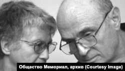 Наталья Горбаневская и Павел Литвинов