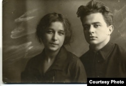 Николай Зоря с женой Александрой Леонидовной Кудриной. Фото из семейного архива