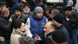 Лидер лейбористов Шалва Нателашвили и глава «Демократического движения» Нино Бурджанадзе на акции протеста в Тбилиси