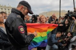 Пикет ЛГБТ-активистов против ненависти и нетерпимости