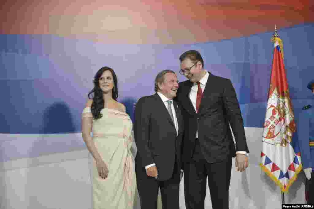 Predsednik Srbije Aleksandar Vučić sa suprugom i bivši nemački kancelar Gerhard Šreder