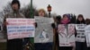 В Петербурге прошли акции за права женщин и в поддержку Савченко