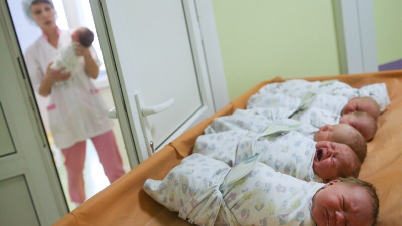 Во Црна Гора селективни абортуси за повеќе машки деца 