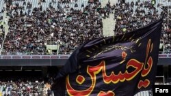 استادیوم آزادی در جریان بازی ایران با کره جنوبی
