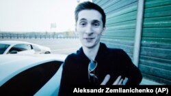 Евгений Никулин.