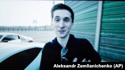 Никулин Евгений.