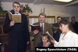 #39 Extremists #39 In The Kremlin: Jehovah #39 s Witnesses Honored By Putin As