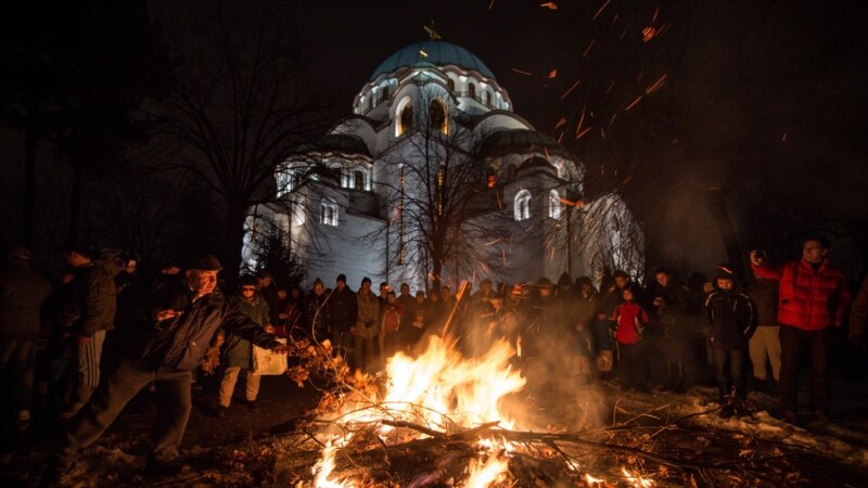 Tradicionalno paljenje badnjaka u Beogradu 