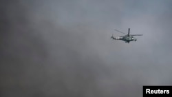 Elicopter militar ucrainean deasupra Sloviansk.