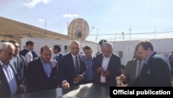 Armenia - Prime Minister Hovik Abrahamian (second from left) and U.S. Ambassador Richard Mills (R) visit the Amulsar gold deposit, 15Aug2015. (Photo courtesy of the U.S. Embassy in Yerevan).