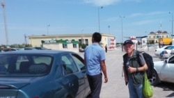 Farapda türkmen talyplary Özbegistandan Türkmenistana geçmekde kynçylyk çekýär