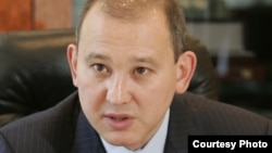 Мухтар Джакишев в бытность главой компании «Казатомпром». В 2010 году Джакишев был приговорен к 14 годам тюрьмы по обвинению в коррупции.