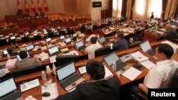 Кыргыз парламенти. 20-июнь, 2013-жыл. 