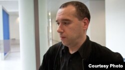 Сергей Максимов, обвиняемый в краже данных из электронной почты и Twitter'a оппозиционера Алексея Навального.