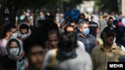 مقامهای وزارت بهداشت میگویند کادر درمان در سراسر ایران تحت فشار شدیدی قرار دارد