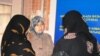 Жены узбекских беженцев-мусульман обвиняют казахские власти во лжи