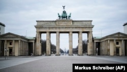 Berlin, Pariser Platz, înainte de ridicarea restricțiilor de circulație, martie 2020. 