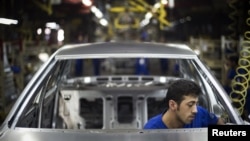 خودروسازی یکی از محورهای اصلی همکاری اقتصادی فرانسه با ایران است. 