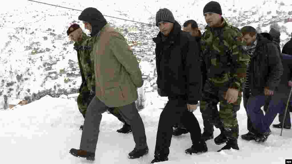 Kryeministri i Kosov&euml;s, Hashim Thaci, n&euml; Restelic&euml;, 12 shkurt, 2012.