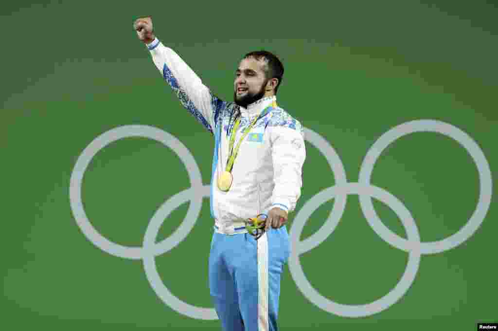 Әзербайжаннан келген ауыр атлет Нижат Рахимов 77 килограмм салмақ дәрежесі бойынша әлем рекордын жаңартып, Рио олимпиадасының чемпионы атанды.&nbsp;