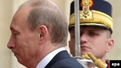 Vladimir Putin la summitul NATO de la Bucureşti, 4 aprilie 2008