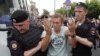 Задержание Навального на акции в поддержку Голунова, июнь 2019 г.
