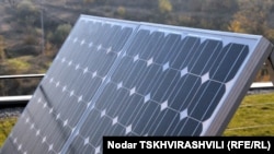 لوح الطاقة الشمسية