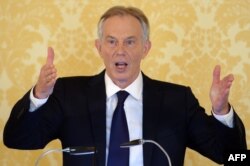 Tony Blair Londondakı mətbuat konfransında, 6 iyul, 2016