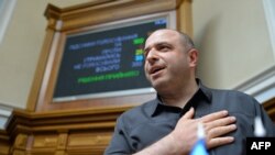 Rustem Umerov, ukrajinski političar krimskotatarskog porijekla, koji je nominiran da zamjeni ministra odbrane Oleksija Reznikova, na sjednici u parlamentu u Kijevu, 5. septembar 2023.