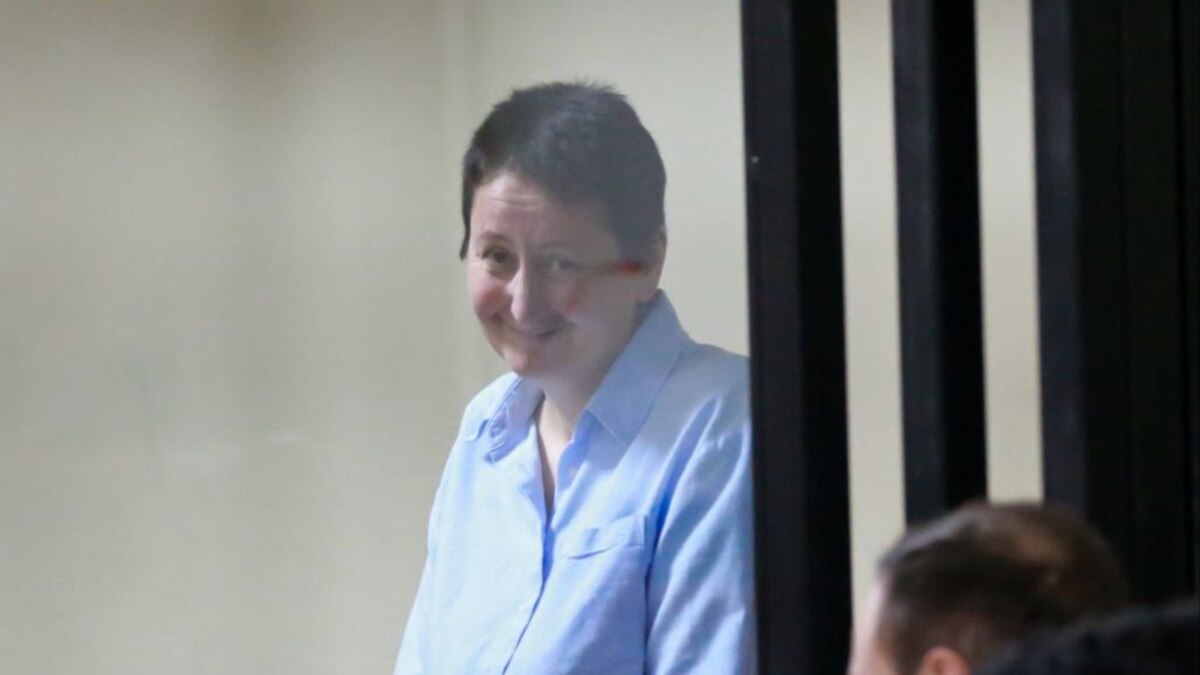 პატიმრობაში მყოფი მზია ამაღლობელი 2000 ლარით დააჯარიმეს