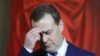 "Взломали самого Медведева". Блогеры о постах экс-президента