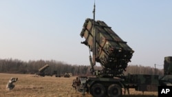 Un sistem antiaerian Patriot la exerciții militare americano-poloneze, la 21 martie 2015, în Polonia. Kievul și-ar dori ca aliații NATO să exerseze mai bine pe rachetele trimise de ruși asupra regiunilor vestice ale Ucrainei. 