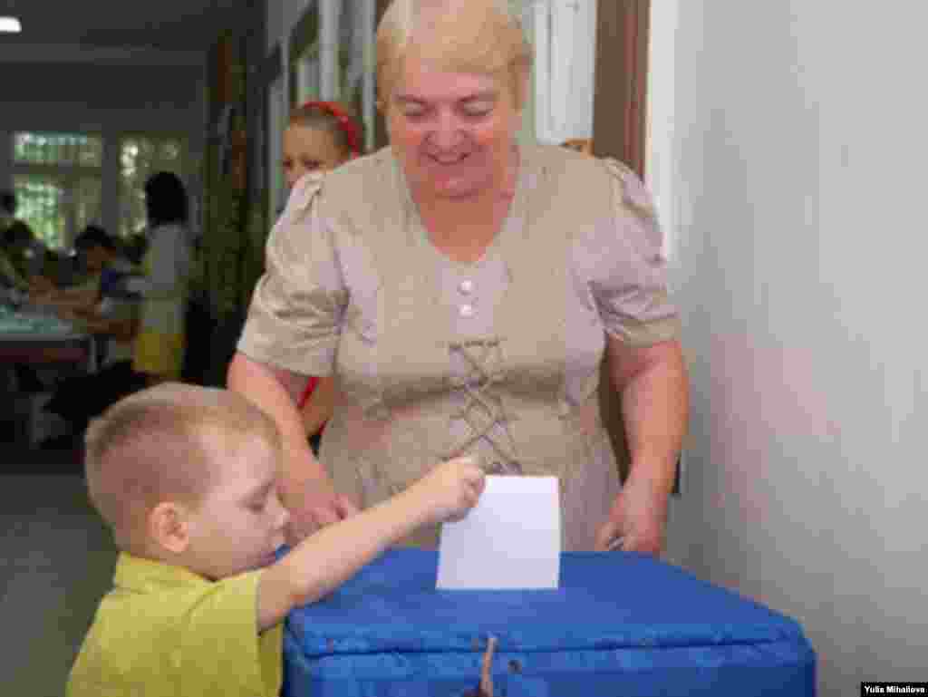 Ialoveni: In numele bunicii