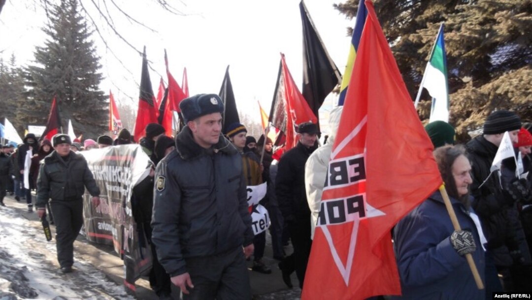 Полиция камавындагы йөреш. Уфа, 26 февраль, 2012 ел