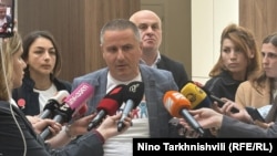 შეხვედრა მთავრობის ადმინისტრაციაში დაახლოებით 2 საათის განმავლობაში გრძელდებოდა.