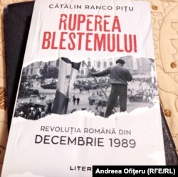 „Ruperea blestemului” a apărut în 2024 și se bazează pe documentele desecretizate de la comisia senatorială din anii '90 care a început Dosarul Revoluției.