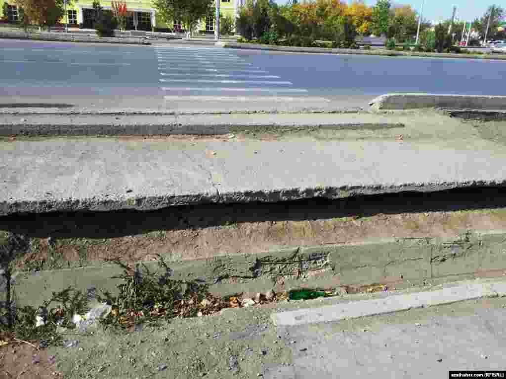 Pyýadalar üçin "soňky" geçiş. Türkmenabat