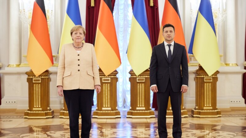 Merkel në Kiev: Gazi natyror nuk duhet të shndërrohet kurrë në “armë gjeopolitike”